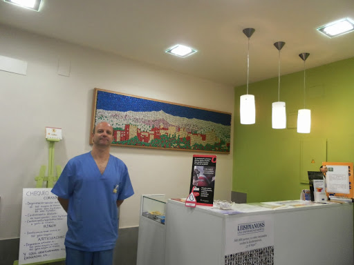 Clínica Veterinaria Olivares – Granada